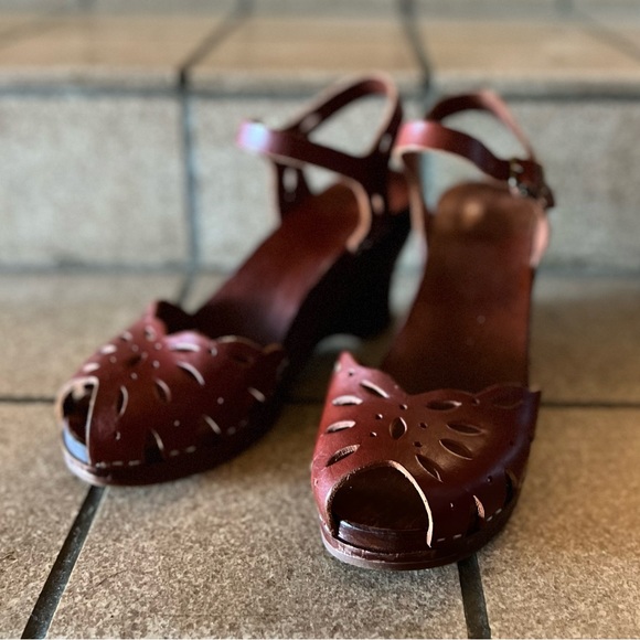 Swedish Hasbeen’s Cognac Wedge Sandles size 38 - Picture 11 of 16